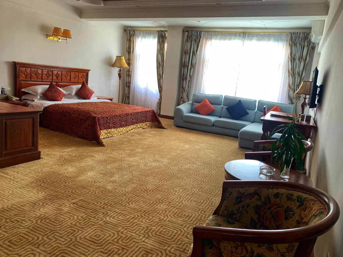 Asia & Africa Hotel Антананариву Екстериор снимка
